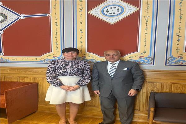 السفير المصري بالنرويج يلتقي رئيسة لجنة العلاقات الخارجية والدفاع بالبرلمان