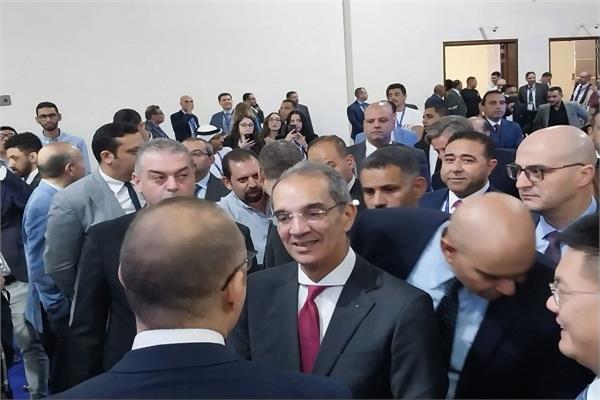  وزير الاتصالات يفتتح قمة مصر الدولية للتحول الرقمي والأمن السيبراني