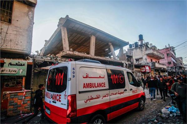 الهلال الأحمر الفلسطيني: لا مكان آمنا بغزة بسبب القصف الإسرائيلي