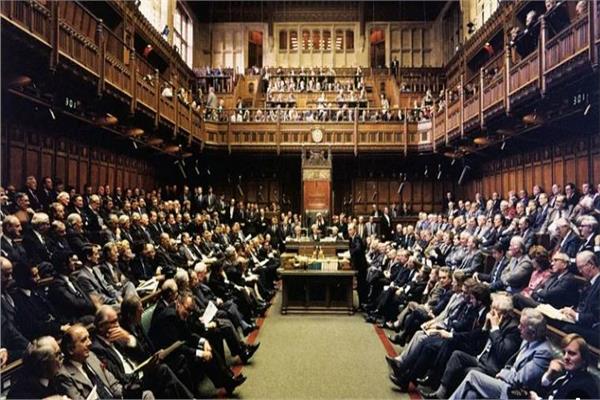 حل البرلمان البريطاني رسميا