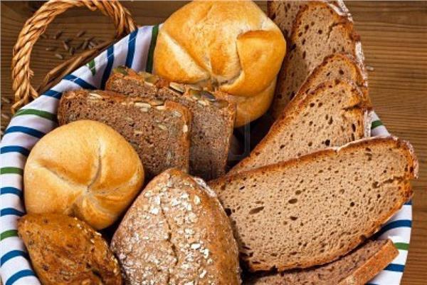 الخبز البني مقابل الخبز الأبيض