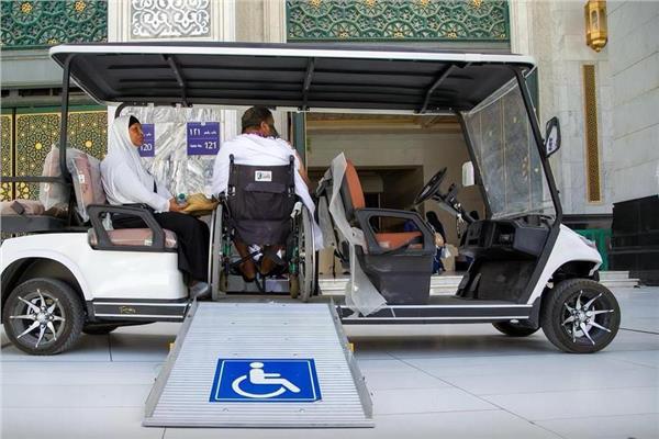 السعودية: خدمات متقدمة لذوي الهمم وكبار السن لأداء مناسكهم بالمسجد الحرام