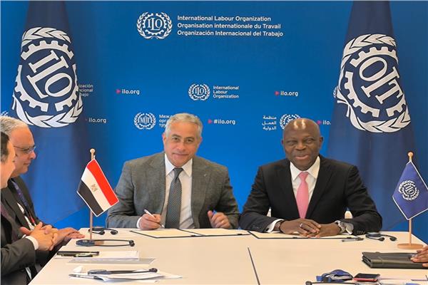 «شحاته» يقدم أوراق تصديق مصر على اتفاقية «العمل البحري» للمنظمة الدولية
