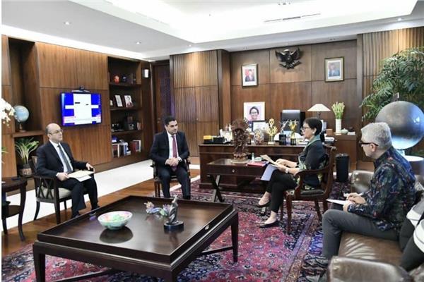وزيرة خارجية إندونيسيا تستقبل السفير المصري بجاكرتا