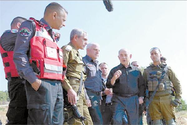 نتنياهو أثناء تفقده للقوات الإسرائيلية على الحدود مع لبنان