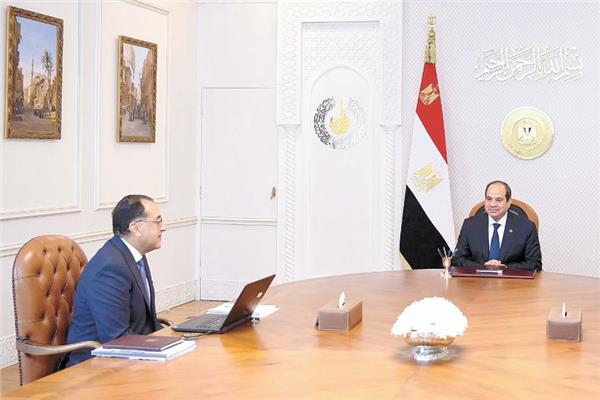 الرئيس السيسى خلال اجتماعه مع د.مصطفى مدبولى لمتابعة الاستعدادات لالأضحى