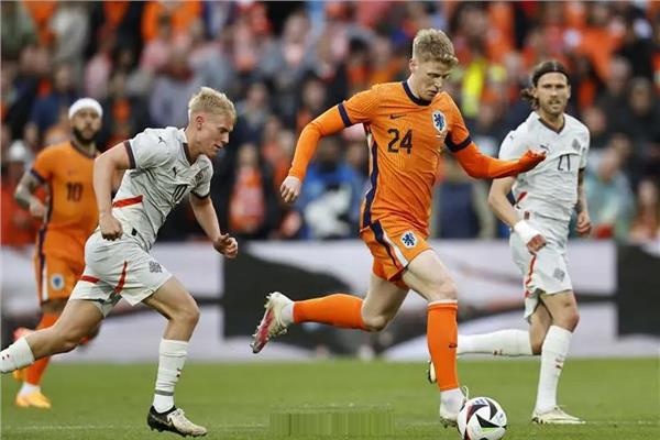 هولندا تحذر منافسيها بفوز كاسح