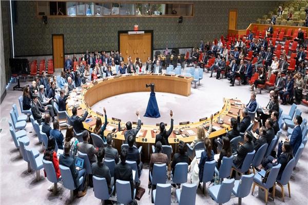 لحظة تبني مجلس الأمن الدولي مشروع قرار وقف إطلاق النار المستدام في غزة