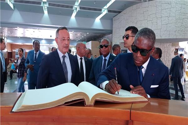 وفد جمهورية غينيا الاستوائية خلال زيارته للمتحف القومي للحضارة المصرية
