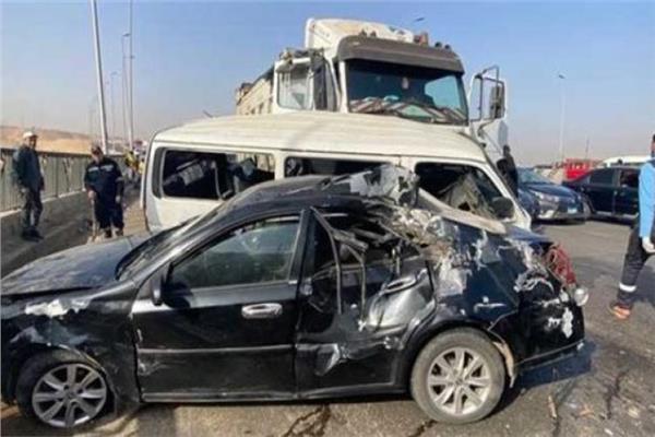 مصرع 4 أشخاص في حادث تصادم سيارتين بالطريق الصحراوي بالمنيا