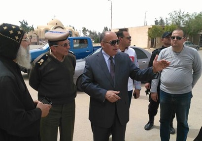 مساعد وزير الداخلية لغرب الدلتا يتفقد الخدمات الامنية بمنطقة الأديرة بوادي النطرون