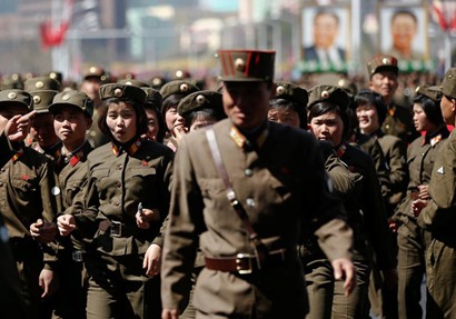 جانب من عرض كوريا الشمالية - صورة من رويترز