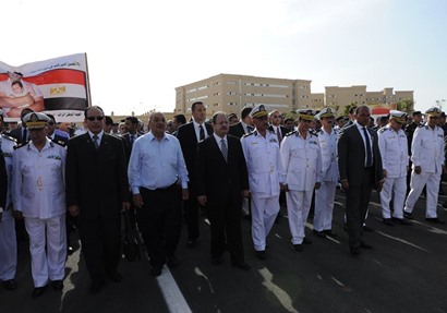 وزير الداخلية يتقدم جنازة شهيدي حادث كمين مدينة نصر