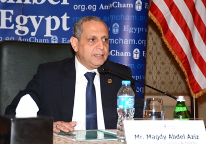 مجدي عبدالعزيز رئيس مصلحة الجمارك