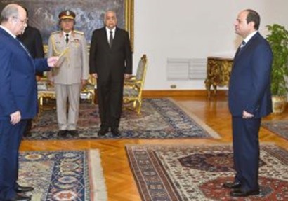 رئيس مجلس الدولة الجديد يؤدي اليمين الدستورية أمام الرئيس السيسي