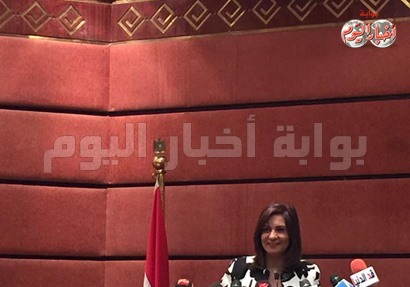 وزيرة الهجرة وشئون المصريين في الخارج السفيرة نبيلة مكرم
