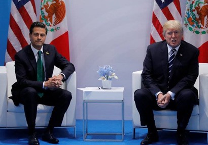 ترامب خلال اجتماعه مع إنريكه بينيا نييتو - صورة من رويترز