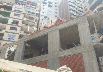 حملة لإزالة الارتفاعات البنائية للعقار الذي يقام بجوار حرم منطقة الطاحونة الأثرية بالإسكندرية