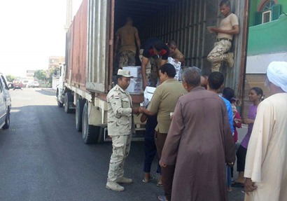 توزيع 1000 كرتونة مواد غذائية من القوات المسلح