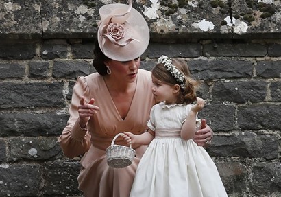  كيت ميدلتون و ابنتها الأميرة شارلوت
