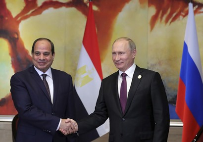 صورة من لقاء الرئيس عبدالفتاح السيسي والرئيس الروسي فلاديمير بوتين - رويترز
