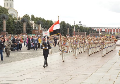 فريق الموسيقى العسكرية المصري خلال مشاركته بموسكو