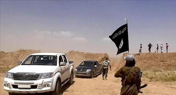 مصادر أمنية: ضباط أتراك لتزوير جوازات السفر وتأمين تسلل عناصر داعش