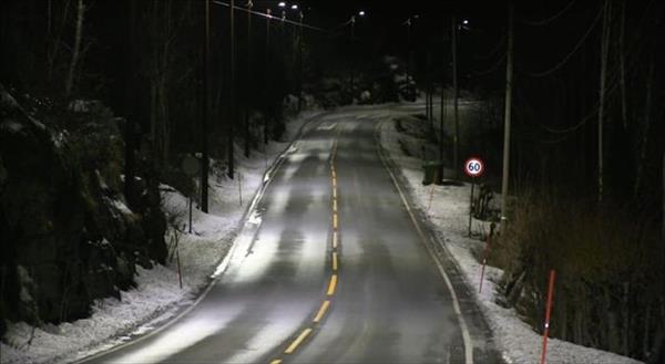 النرويج تختبر طريق يضيء أثناء مرور السيارات فقط