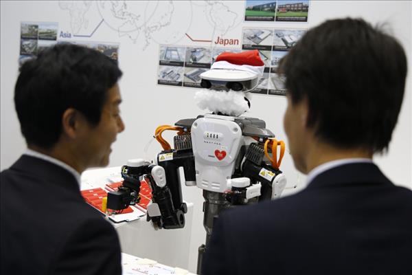 معرض للإنسان الآلي باليابان يثير نقاشا حول مستقبل العمالة