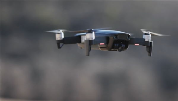 فيديو وصور| أصغر طائرة بدون طيار يمكن التحكم بها من خلال الهاتف الذكي