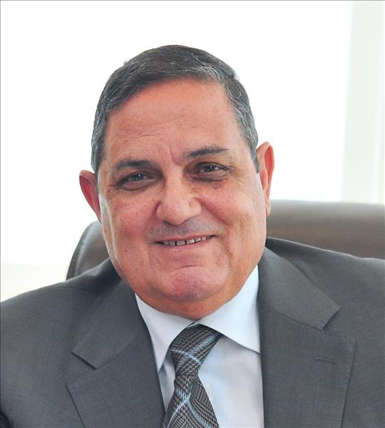   محمد الخشن: الشركات المصرية رائدة في صناعة الأسمدة الزراعية