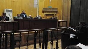 تأجيل محاكمة ٢١ متهما بينهم مستشار الرئيس المعزول بقضية اللجان النوعية  لـ ١٥ أبريل  