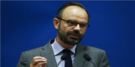 رئيس الوزراء الفرنسي يعتبر احتجاز الرهائن جنوب البلاد بالعمل الإرهابي