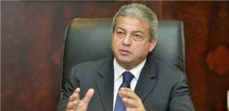 وزير الرياضة يهنئ نظيره العراقي برفع الحظر عن الملاعب العراقية 