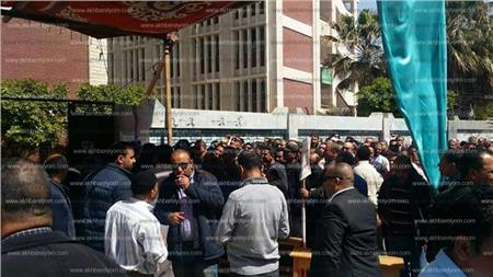 مصر تنتخب| حشود هائلة للتصويت بلجان الدخيلة