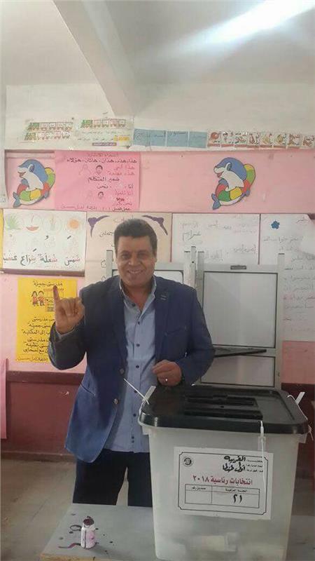 مصر تنتخب| بالصور.. سكرتير نقابة الإعلاميين يدلى بصوته في طنطا