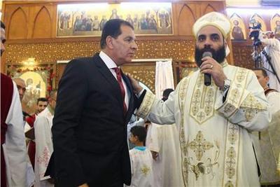 «المصريين الأحرار» تزور كنائس الزيتون والأميرية للتهنئة بعيد القيامة
