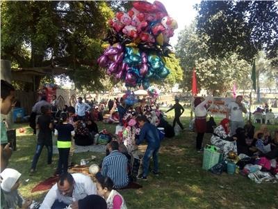 صور| «حفلات الشباب» و«الرحلات النيلية» أهم مظاهر الاحتفال بالقناطر الخيرية