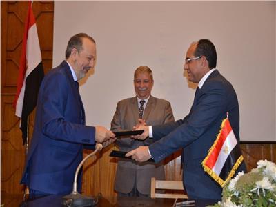 محافظ الإسماعيلية يشهد توقيع بروتوكول تعاون سينمائي بين مصر والمغرب