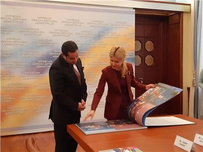 صور| وزير قطاع الأعمال يتفقد مركز أبحاث أكبر جامعة بأوكرانيا