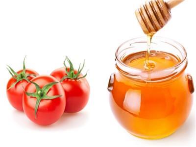 «الطماطم بالعسل » لتقشير البشرة