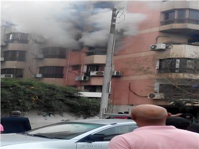 فيديو| تفاصيل حريق وحدة سكنية بالشراتون بسبب «طاسة زيت» 