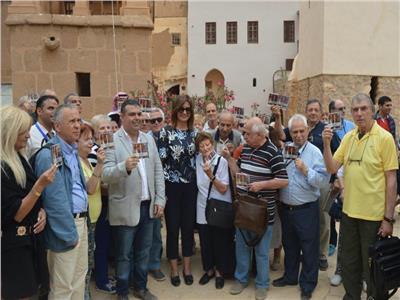 وفد قبرص واليونان يختتم أسبوع «إحياء الجذور» في سانت كاترين