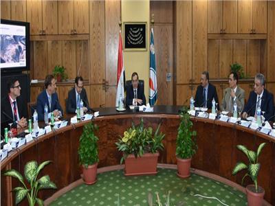 وزير البترول يناقش إستراتيجية تطوير قطاع التعدين في مصر