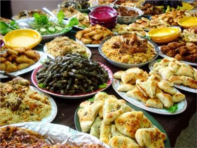 رمضان «موسم الموائد».. أرقام صادمة عن «هدر الطعام»