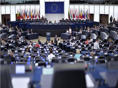 الاتحاد الأوروبي يمدد العقوبات على سوريا لمدة عام آخر 