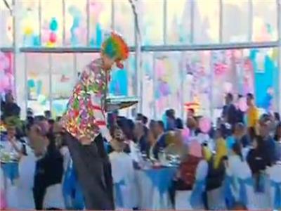 الرئيس يشاهد عرضًا لـ«السيرك القومي» في احتفالية أبناء وأسر الشهداء