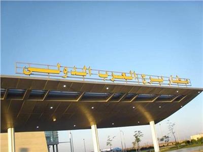 مصدر أمني يكشف تفاصيل حالة الهياج بمطار برج العرب