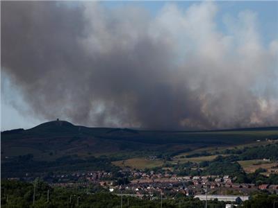 انتشار حريق في شمال إنجلترا وإعلانه حادثا كبيرا