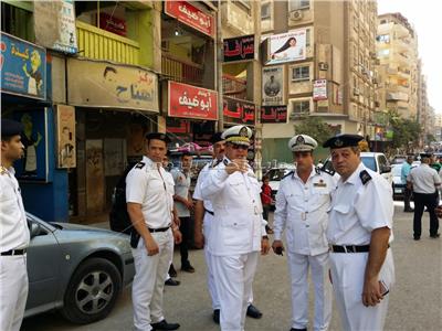 فيديو وصور| حكمدار الجيزة يتفقد الحالة الأمنية والمرورية بالطوابق والعريش